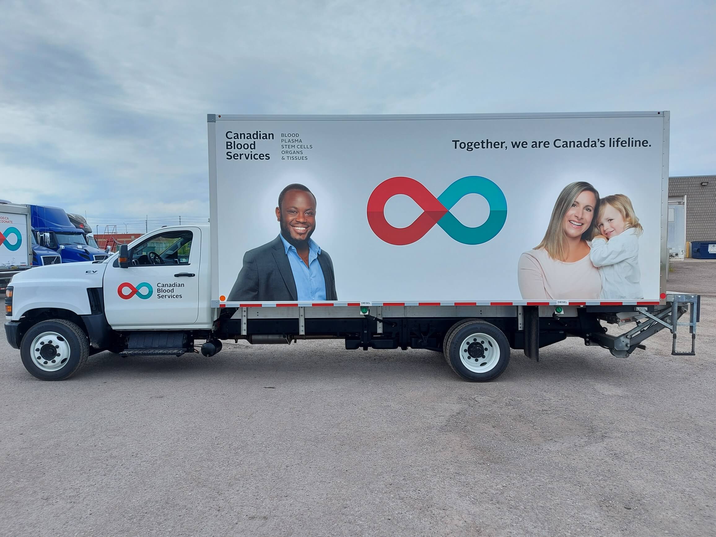 PMTC Winner of the Human-Interest category for Canadian Blood Services, designed by Turbo Studios and installed by Turbo Images