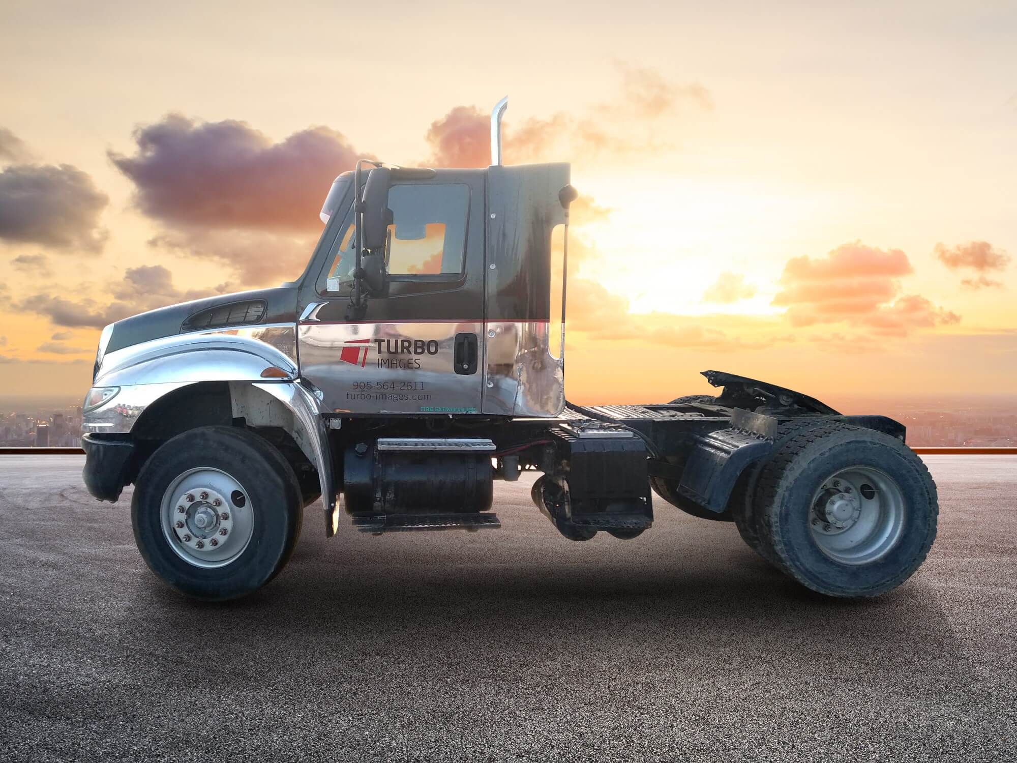 Vehicle wrap with metallic effects by Turbo Images
